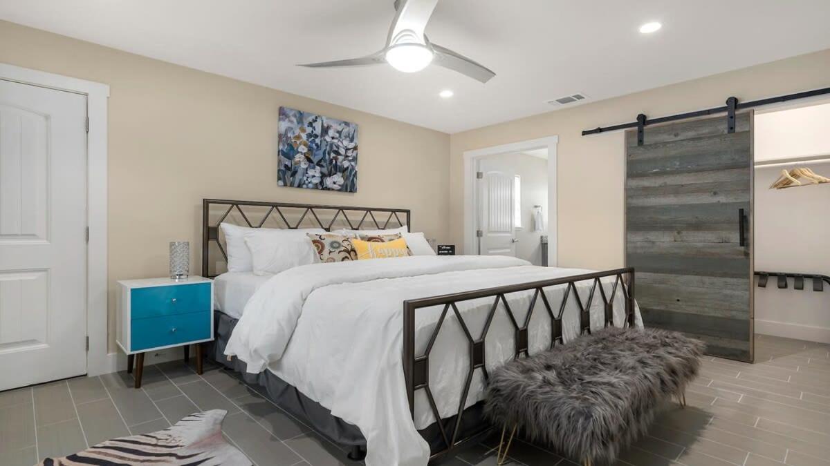 Blumenhaus Sleeps 6 Full Kitchen Plus Hot Tub Fredericksburg Bagian luar foto
